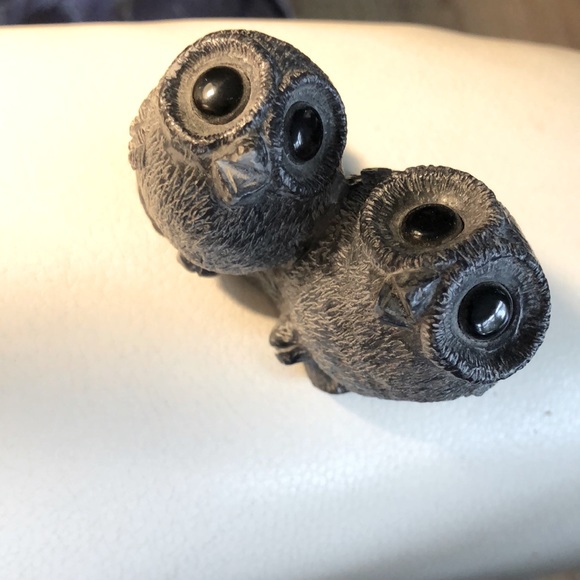 COPY - Wolf Soapdtone sculpture Baby Owl and Parent - Picture 2 of 6